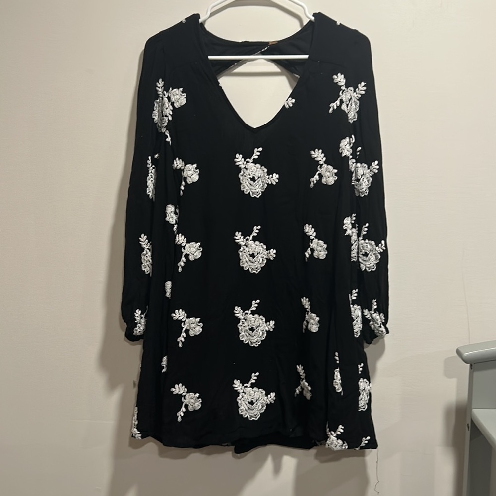 Free People Emma embroidered boho shift dress size small